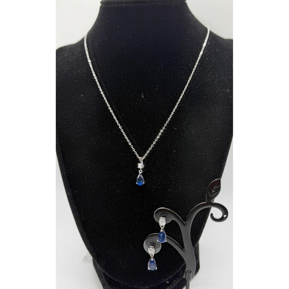 NWT Necklace & Dangle Earrings Set Blue Rhinestone Teardrop Crystal Silver Tone